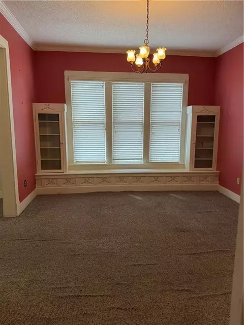 Living - 507 E Thomas St, Hammond, LA 70401 photo 1 of 2
