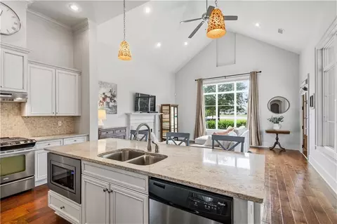 Kitchen - 705 S Corniche Du Lac, Covington, LA 70433 photo 1 of 2