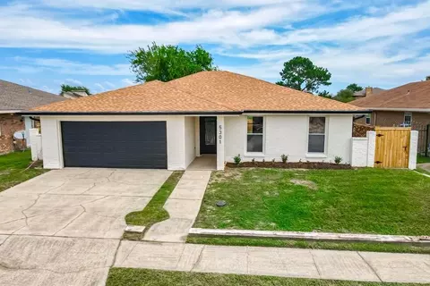 5301 E Idlewood Ct, New Orleans, LA 70128