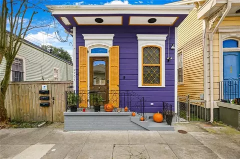 2704 Burgundy St, New Orleans, LA 70117