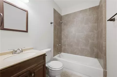 Bath - 118 Lac Segnette Dr, Luling, LA 70070 photo 5 of 5