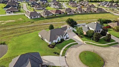 View/Area - 118 Lac Segnette Dr, Luling, LA 70070 photo 6 of 10