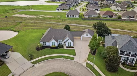 View/Area - 118 Lac Segnette Dr, Luling, LA 70070 photo 2 of 10