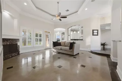 Living - 118 Lac Segnette Dr, Luling, LA 70070 photo 1 of 4