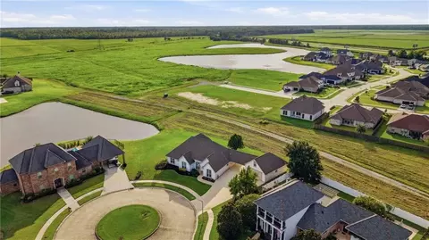 View/Area - 118 Lac Segnette Dr, Luling, LA 70070 photo 8 of 10