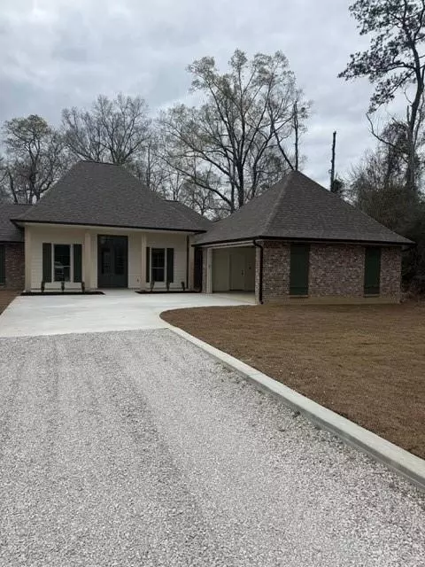 22779 Plank Road Rd, Zachary, LA 70791
