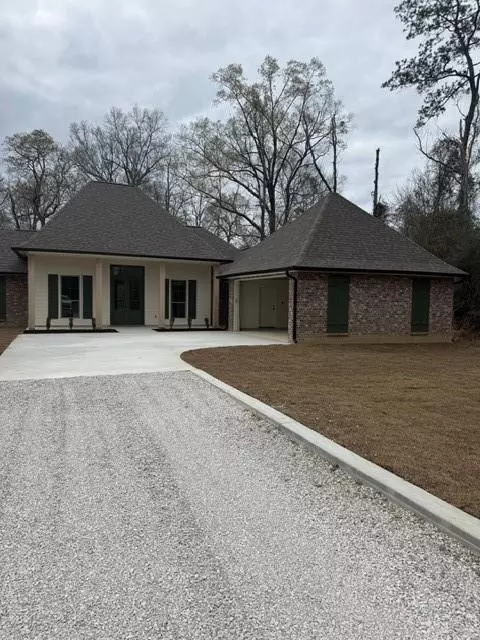 22779 Plank Road Rd, Zachary, LA 70791