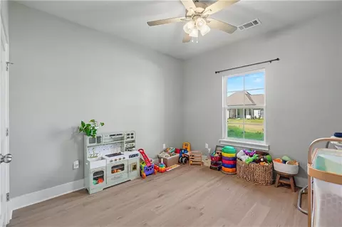 Bedroom - 72656 Robindale Dr, Covington, LA 70435 photo 3 of 3