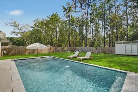 Exterior - 72656 Robindale Dr, Covington, LA 70435 photo 5 of 9