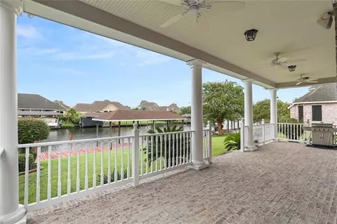 Exterior - 80 Inlet Dr, Slidell, LA 70458 photo 3 of 7