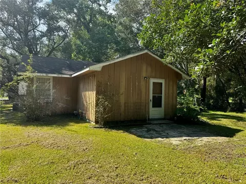 Exterior - 72196 E 7th St, Covington, LA 70433 photo 3 of 4
