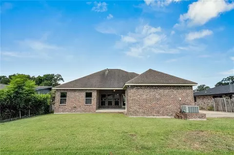 Exterior - 111 Saint Anthony St, Luling, LA 70070 photo 5 of 6