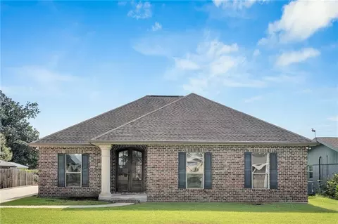 111 Saint Anthony St, Luling, LA 70070