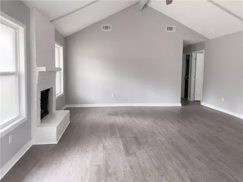 Living - 1433 Sunset Dr, Slidell, LA 70460 photo 3 of 3