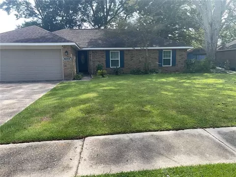 Exterior - 1433 Sunset Dr, Slidell, LA 70460 photo 3 of 7