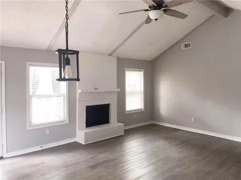 Living - 1433 Sunset Dr, Slidell, LA 70460 photo 1 of 3