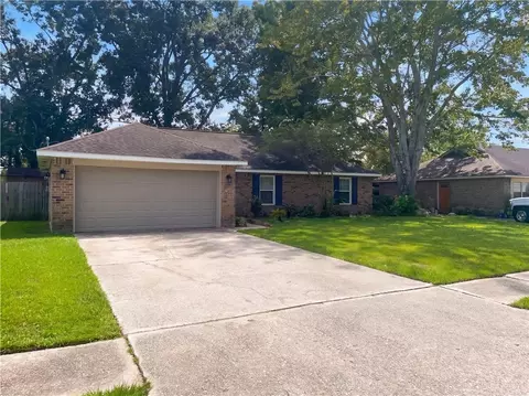 Exterior - 1433 Sunset Dr, Slidell, LA 70460 photo 4 of 7