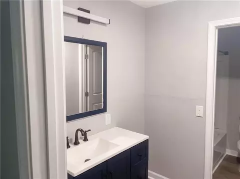 Bath - 1433 Sunset Dr, Slidell, LA 70460 photo 4 of 4