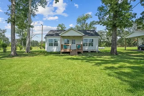 Exterior - 1951 E 3rd St, Forest, MS 39074 photo 2 of 13