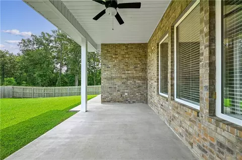 Exterior - 200 Hidden Creek Blvd, Covington, LA 70433 photo 3 of 4