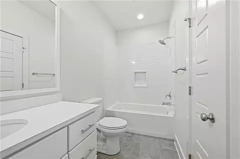 Bath - 200 Hidden Creek Blvd, Covington, LA 70433 photo 4 of 5