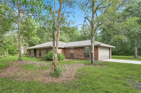 31281 Shannon Dr, Lacombe, LA 70445