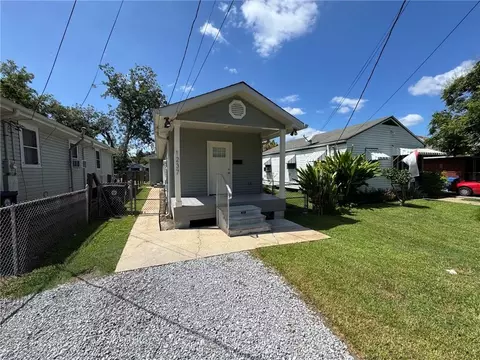 1237 Casa Calvo St, New Orleans, LA 70114