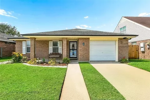 36 Morrison Ct, New Orleans, LA 70127