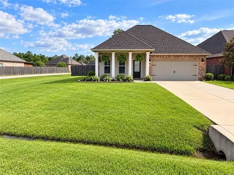 69492 Taverny Ct, Madisonville, LA 70447