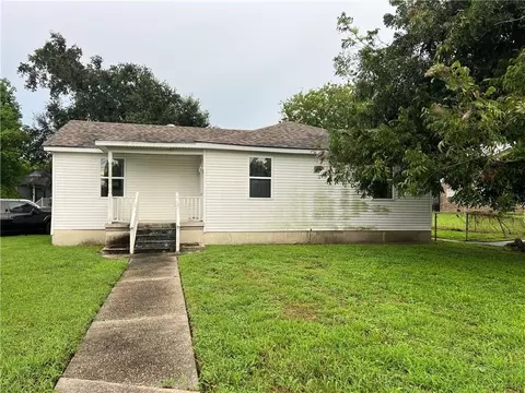 4663 Camelia St, New Orleans, LA 70126
