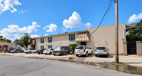 7522 Benjamin St #110, New Orleans, LA 70118