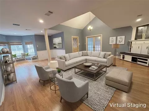 Living - 2596 4th St, Slidell, LA 70458 photo 2 of 4