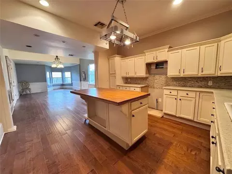 Kitchen - 2596 4th St, Slidell, LA 70458 photo 1 of 3