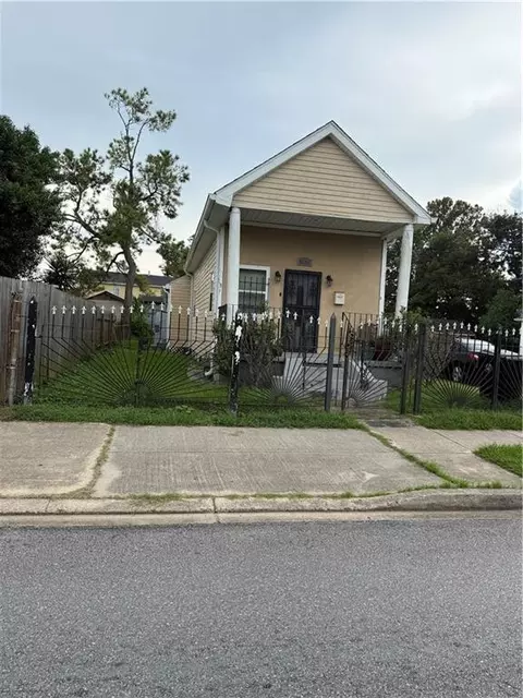 3136 N Galvez St, New Orleans, LA 70117
