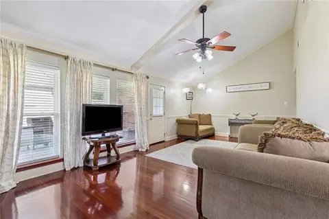 Living - 25 Normandy Dr, Kenner, LA 70065 photo 2 of 3