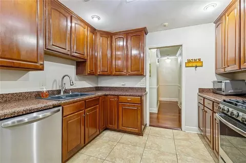 Kitchen - 25 Normandy Dr, Kenner, LA 70065 photo 1 of 2