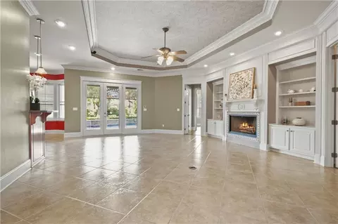 Living - 257 E Augusta Ln, Slidell, LA 70458 photo 2 of 4