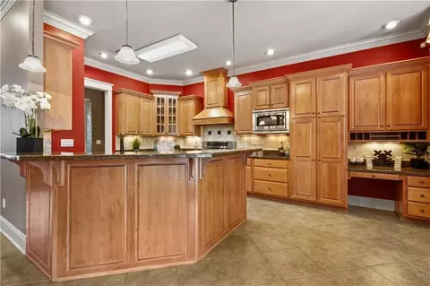 Kitchen - 257 E Augusta Ln, Slidell, LA 70458 photo 1 of 2