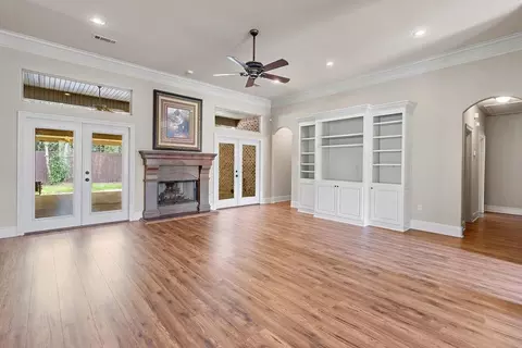 Living - 1508 Petite Ct, Covington, LA 70433 photo 2 of 5