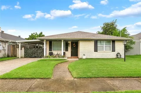 2122 Mehle St, Arabi, LA 70032