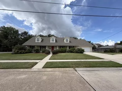 3800 Metairie Ct, Metairie, LA 70002