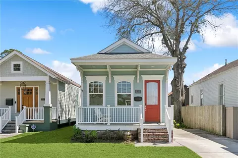 816 Monroe St, Gretna, LA 70053