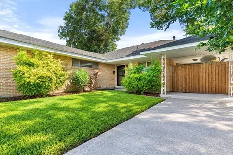 529 Oaklawn Dr, Metairie, LA 70005
