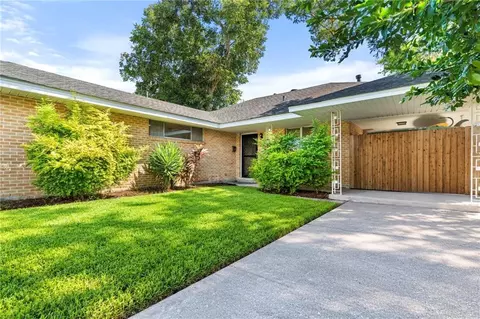 529 Oaklawn Dr, Metairie, LA 70005