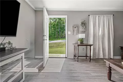 Entry Way - 212 Claudes Rd # C, Colfax, LA 71417 photo 1 of 2