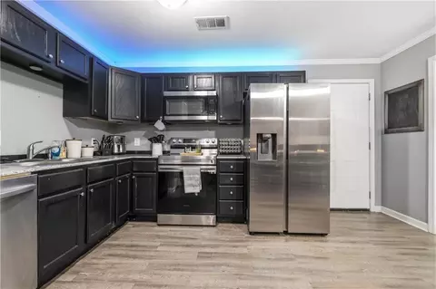 Kitchen - 212 Claudes Rd # C, Colfax, LA 71417 photo 1 of 2