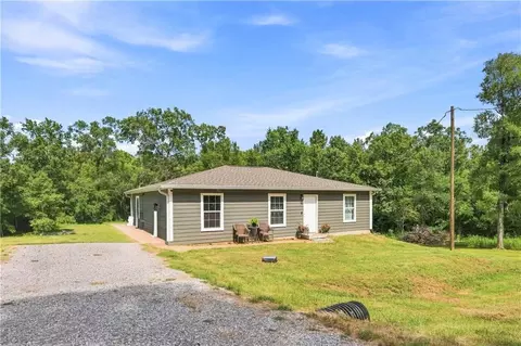 Exterior - 212 Claudes Rd # C, Colfax, LA 71417 photo 3 of 4