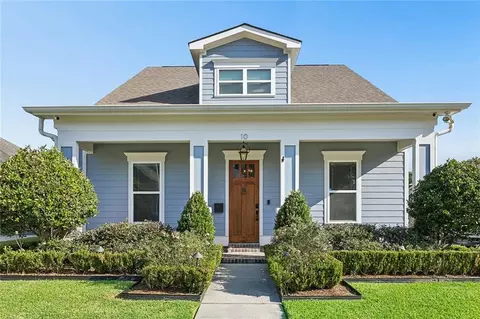 10 Magnolia Pl, Jefferson, LA 70121