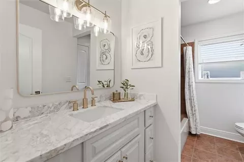 Bath - 24 Forstall Ave, Kenner, LA 70065 photo 1 of 2