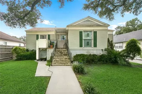 1620 King Dr, New Orleans, LA 70122